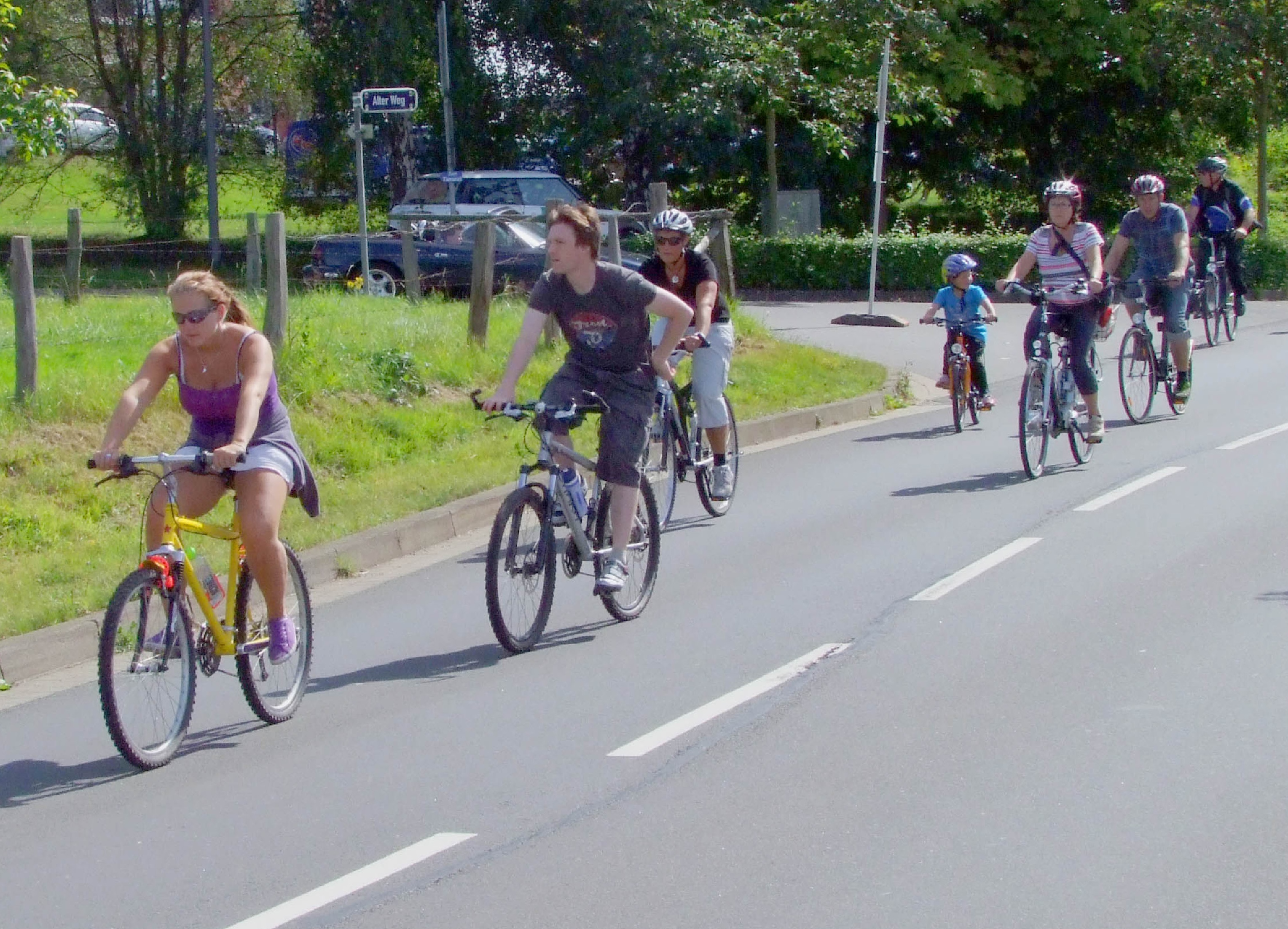 Radfahrer beim autofreien Prümtal