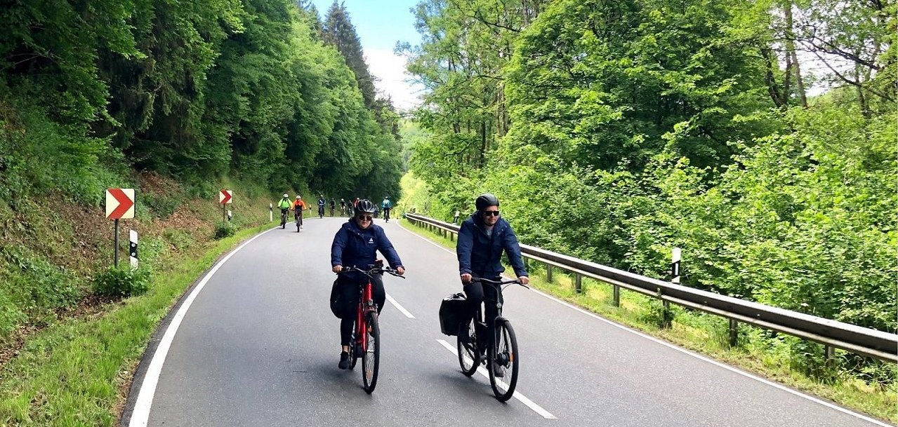 Radfahrer bei der Fahrt durchs Nimstal