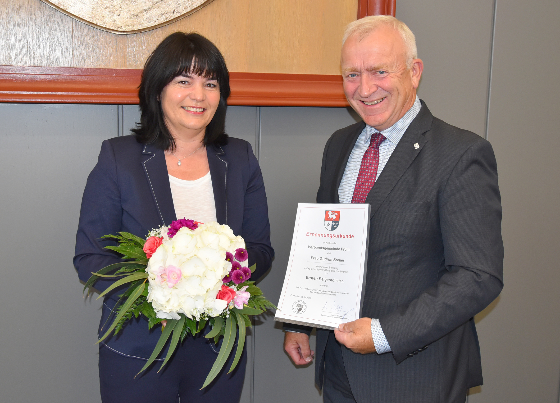 Erste Beigeordnete Gudrun Breuer und Bürgermeister Aloysius Söhngen