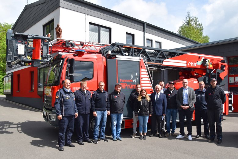 Neue Drehleiter für die Freiwillige Feuerwehr Prüm