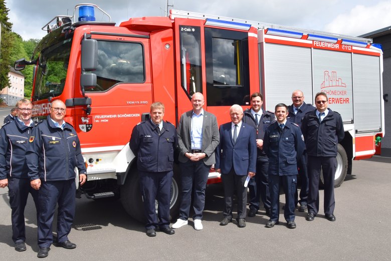 Neues Hilfeleistungs-Löschgruppenfahrzeug für die Freiwillige Feuerwehr Schönecken