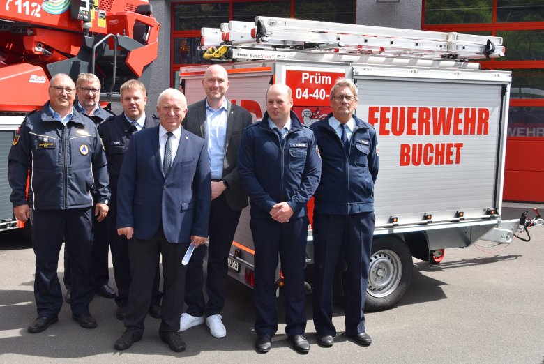 Neuer Tragkraftspritzenanhänger für die  Freiwillige Feuerwehr Buchet