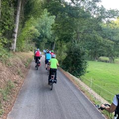 Radfahrer auf Radweg