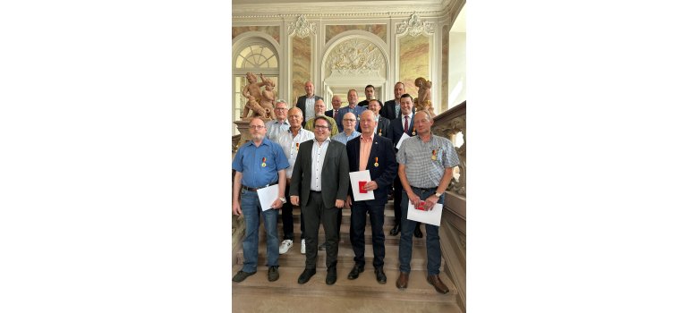 Verleihung Landesverdienstmaille - Link öffnet seitenüberlagerndes Dialog-Fenster
