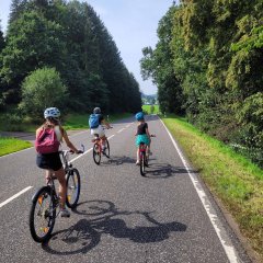 Radfahrer beim autofreien Prümtal