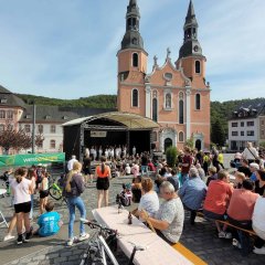 Zuschauer der Tanzgruppe