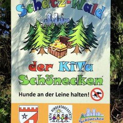 Schild "Schatzwald der KiTa Schönecken"